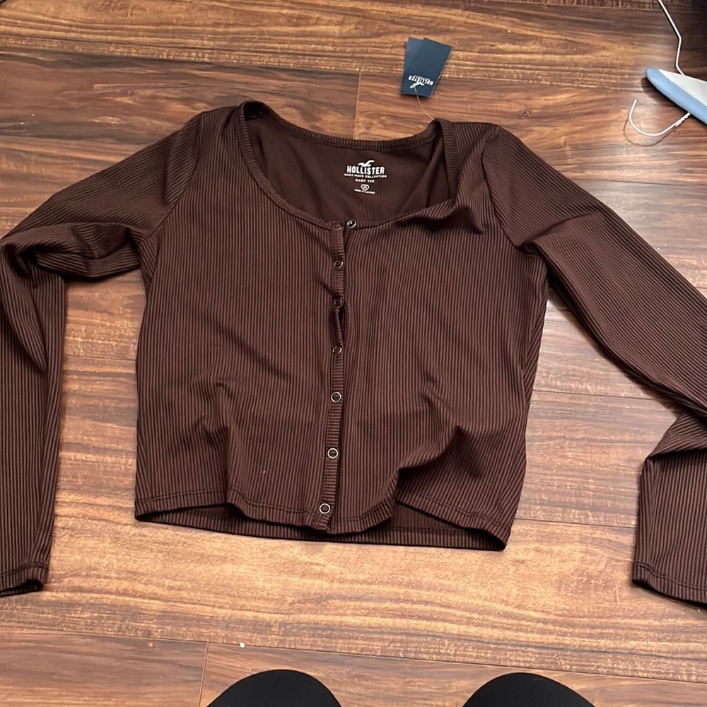 Hollister baby tee never worn NWT
